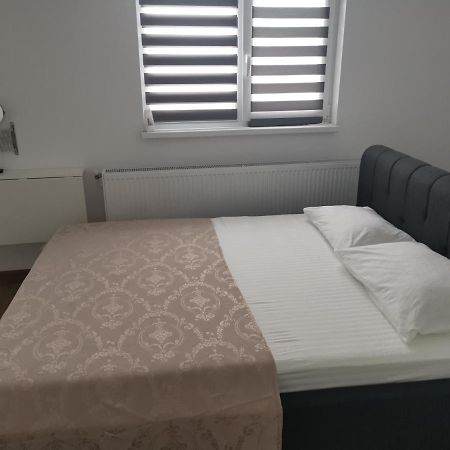 Michael Apartment Galati  Luaran gambar
