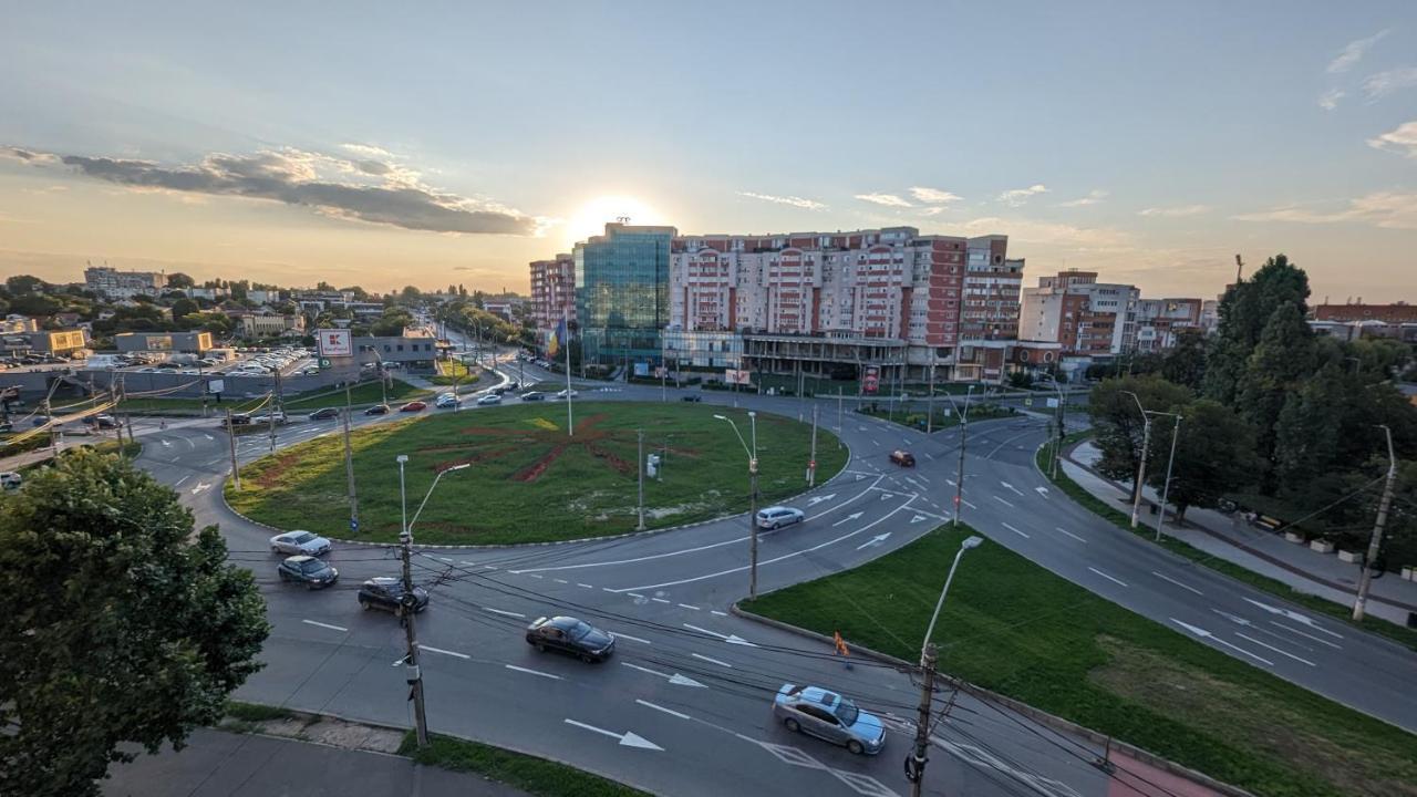 Michael Apartment Galati  Luaran gambar