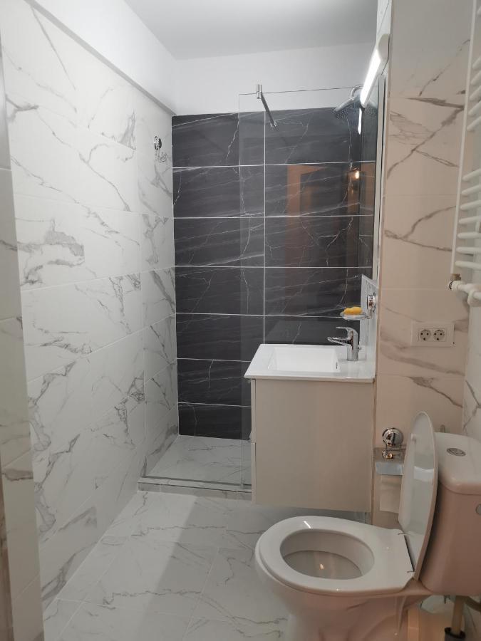 Michael Apartment Galati  Luaran gambar