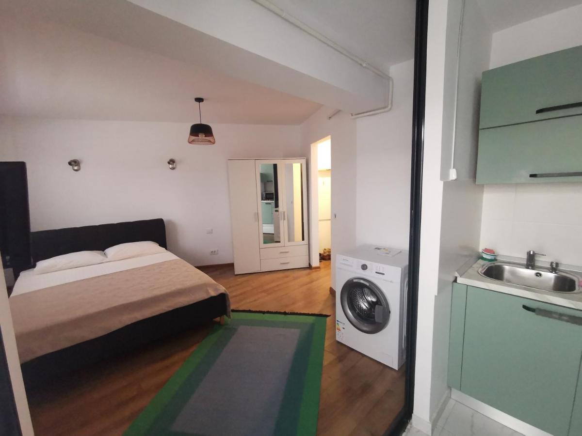 Michael Apartment Galati  Luaran gambar